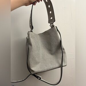 Should Bag with removable long strap. (Used-Like New) Street Level Brand.